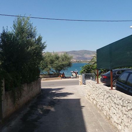 Apartments Dora Trogir Exterior photo